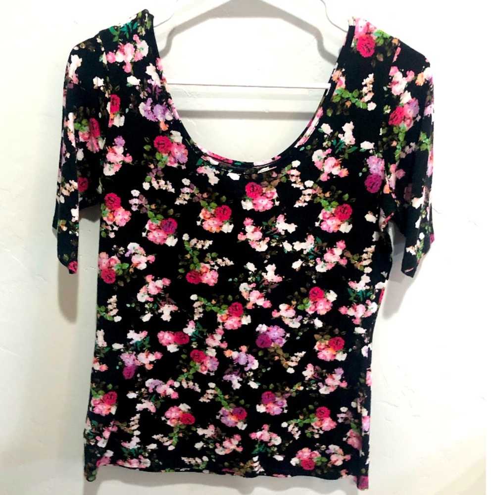 Black floral print shirt